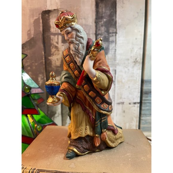 Kirkland Signature Nativity Replacement Wise Man Wiseman Kneeling Set #75177 - Picture 2 of 6